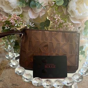 Micheal Kors wristlet